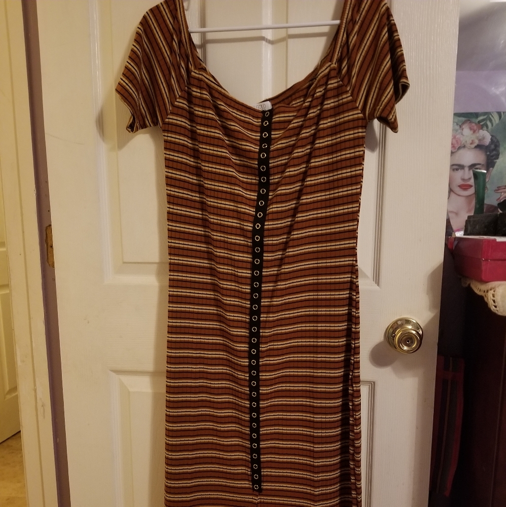 Planet Gold Trendy Juniors' Off-the-Shoulder Dress